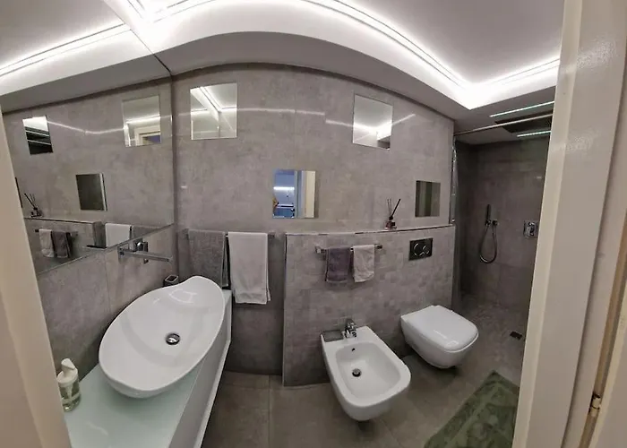 Le 4 Stagioni, In Apartament
