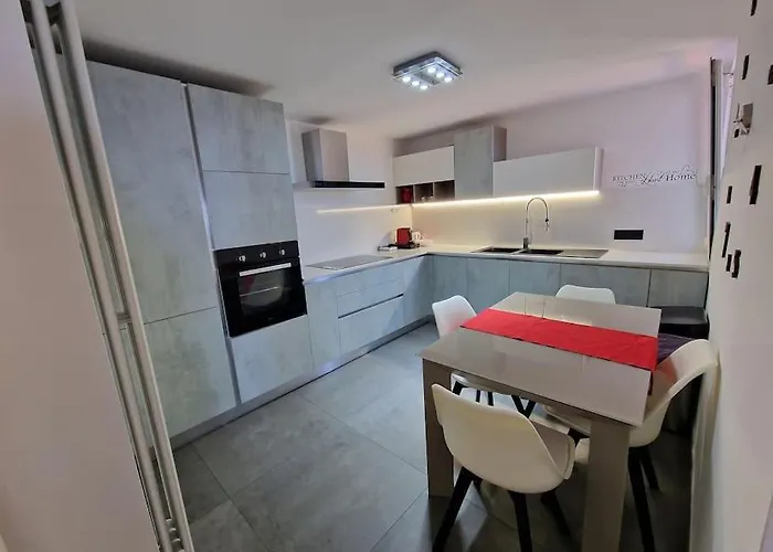 Le 4 Stagioni, In Apartament *