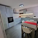 Le 4 Stagioni, In Apartamento *