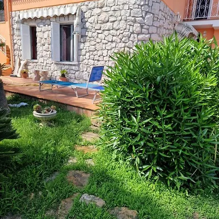 Le 4 Stagioni, In Appartement *